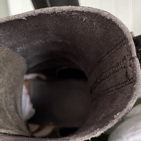 Vegetarian Shoes 10 Eyelet Work Boots in Vegan Pebbled Leather *England* - Picture 7 of 14